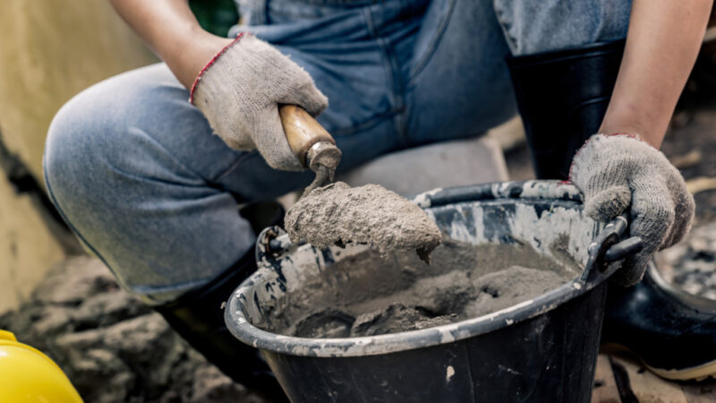 How to Mix Concrete by Hand or in a Mixer
